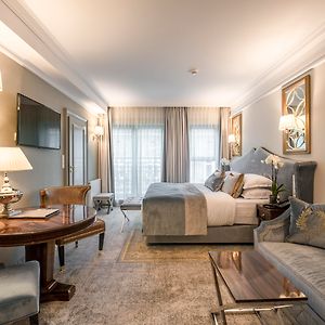 Junior King Suite